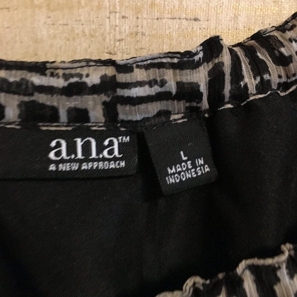 blouse - Picture 2 of 9